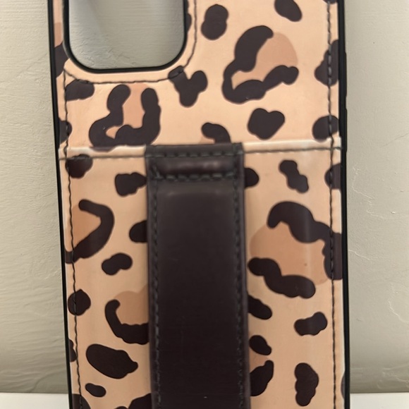 Walli Case 12 Pro - Picture 2 of 3